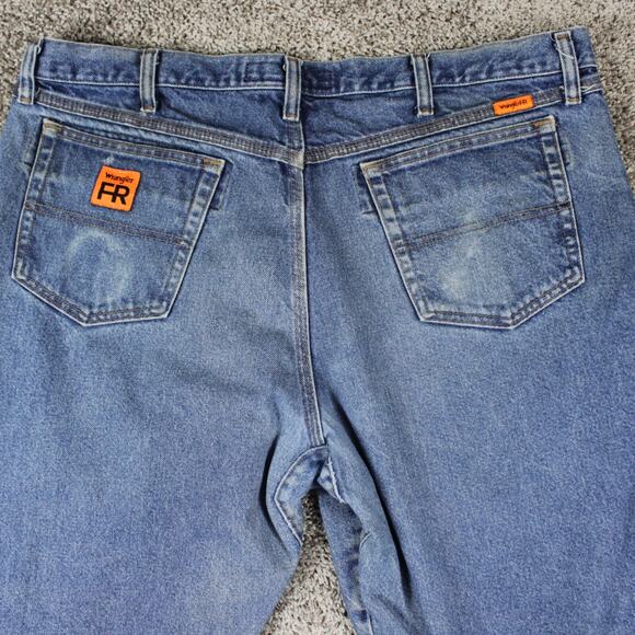 Wrangler Riggs FR Relaxed Fit Denim Workwear Jeans Mens 40x30 - Picture 11 of 14
